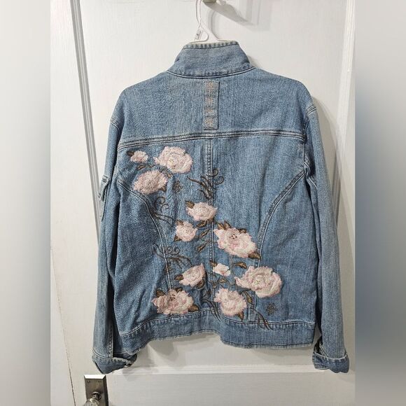 Chico's floral embroidered jean jacket size 1 or Women's small, 8/10 - Picture 4 of 5